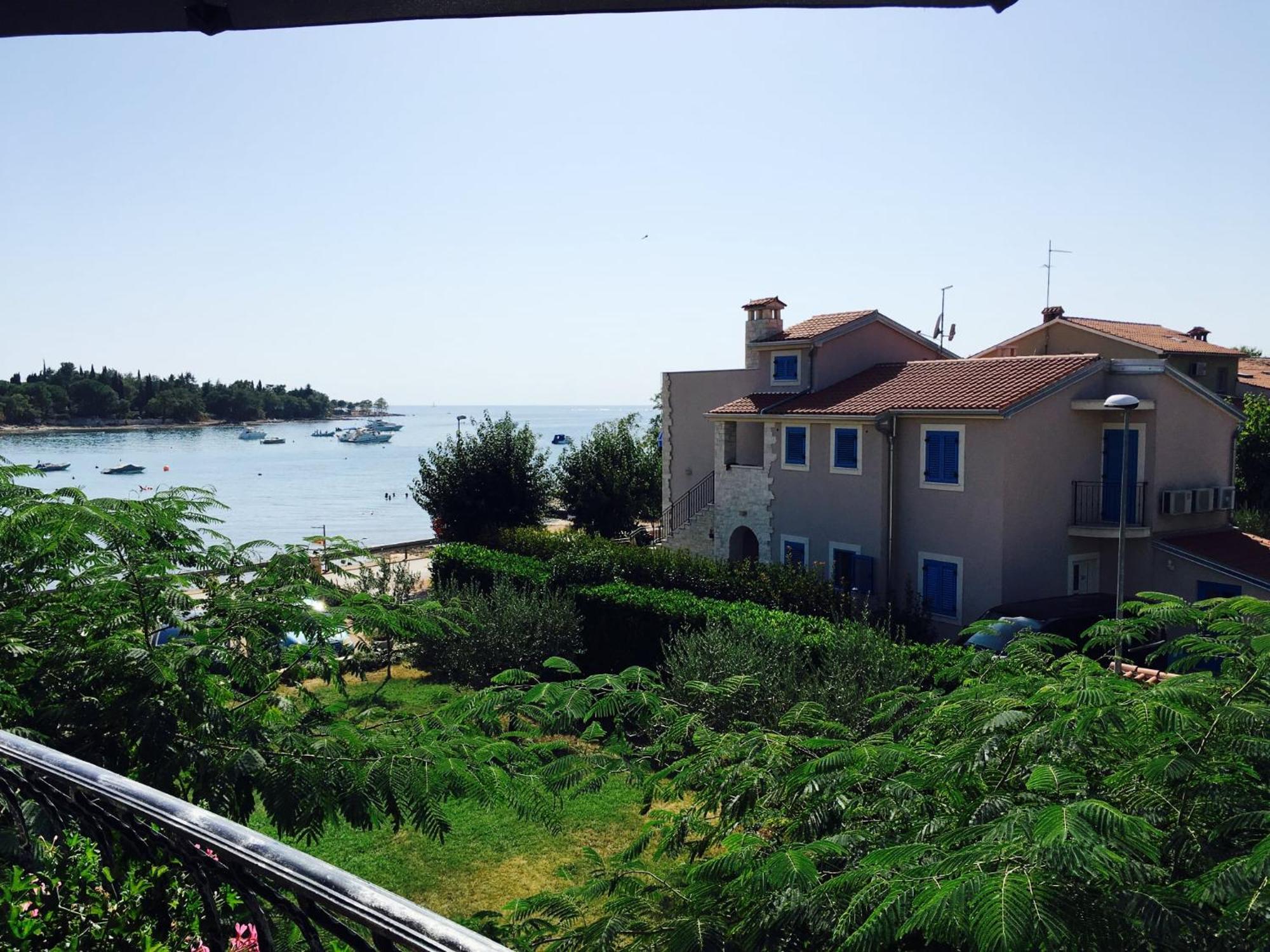 Apartment In Villa Moletto Seaside & Relax - 4 Guests Lovrečica Екстериор снимка