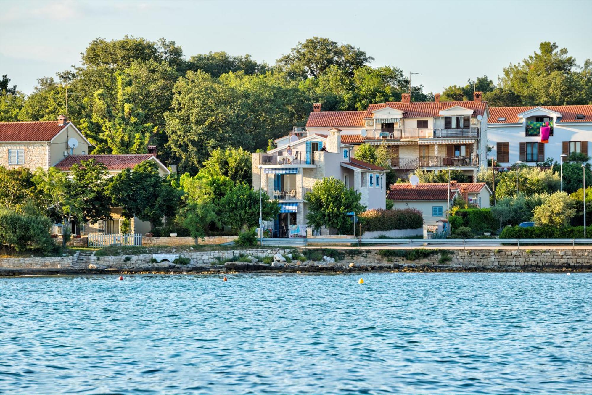 Apartment In Villa Moletto Seaside & Relax - 4 Guests Lovrečica Екстериор снимка