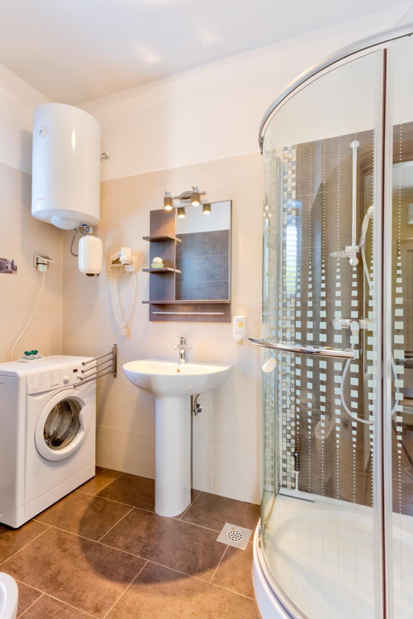 Apartment In Villa Moletto Seaside & Relax - 4 Guests Lovrečica Екстериор снимка
